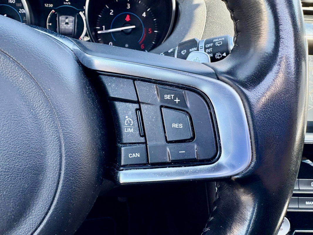 Jaguar F-Type — 27