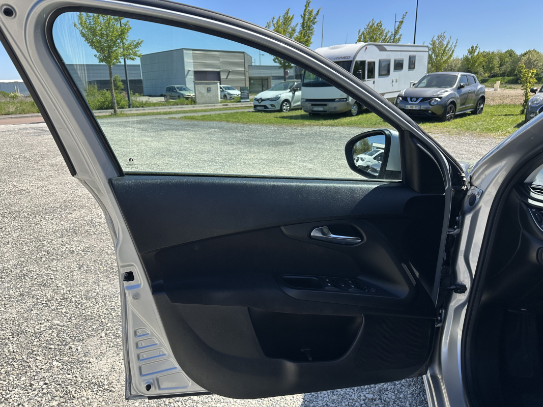 Fiat Tipo — 12