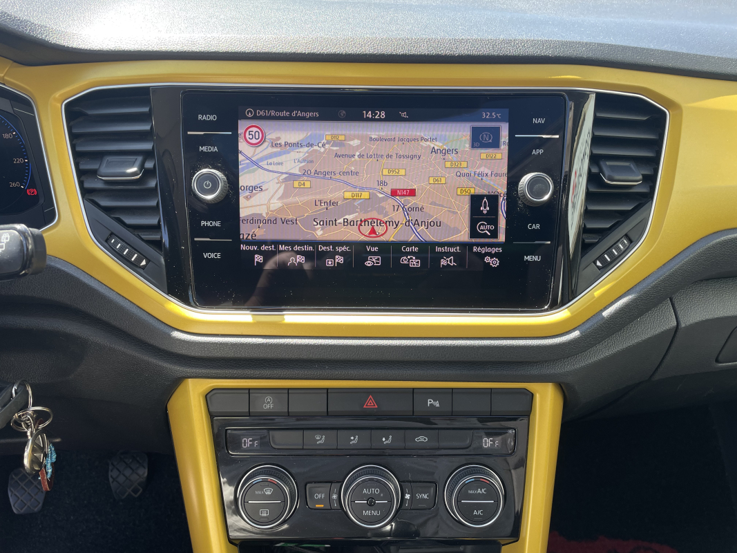 Volkswagen T-roc — 16