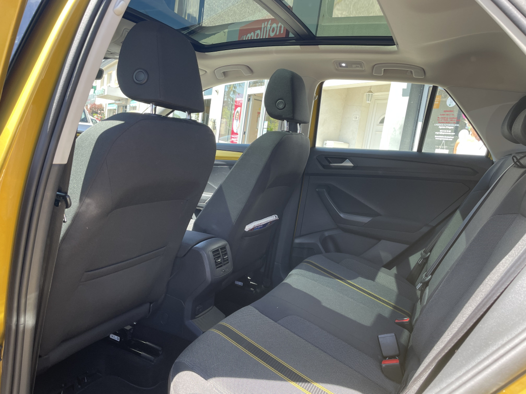 Volkswagen T-roc — 22