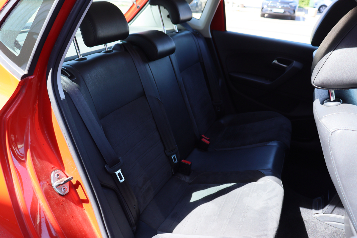Volkswagen Polo — 17