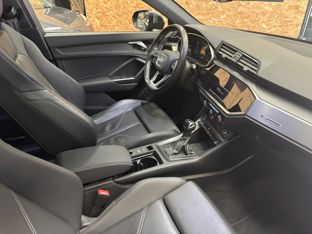 Audi Audi Q3 — 8