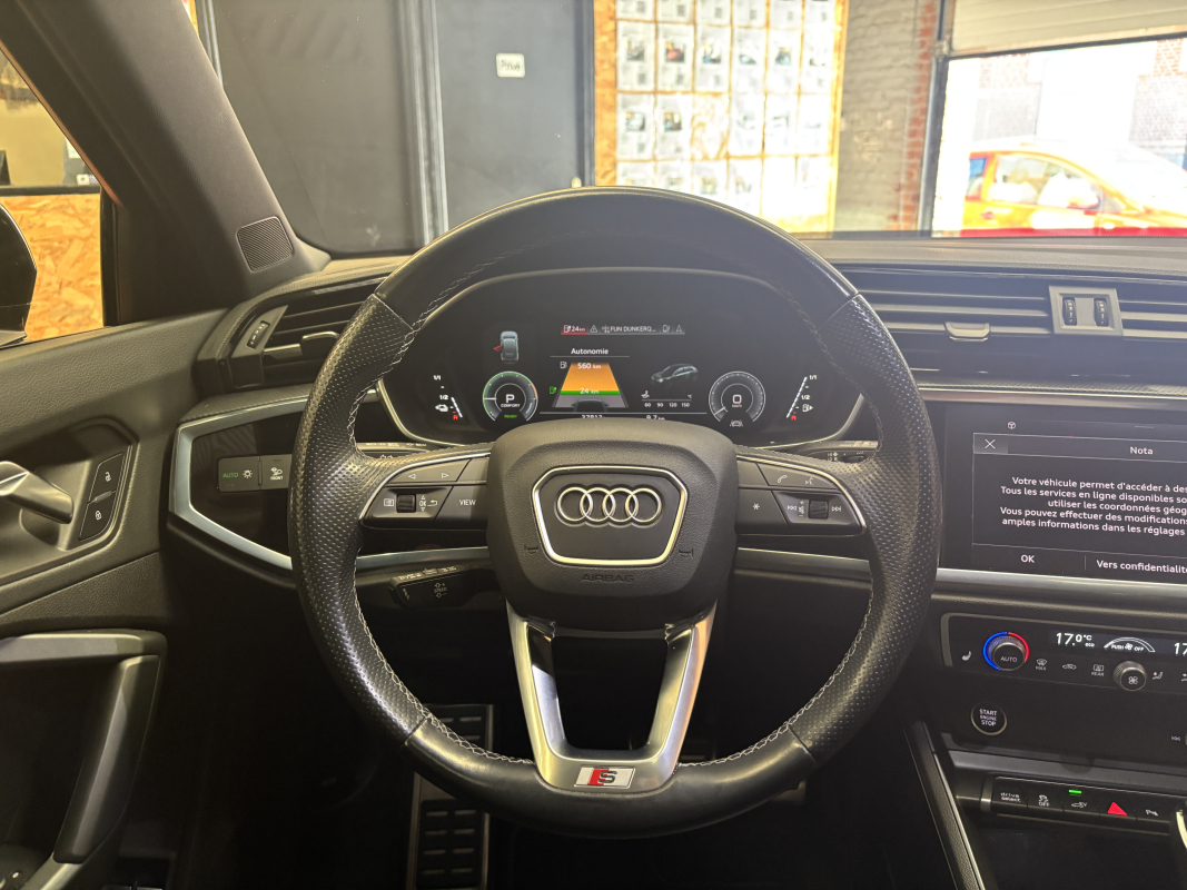 Audi Audi Q3 — 18