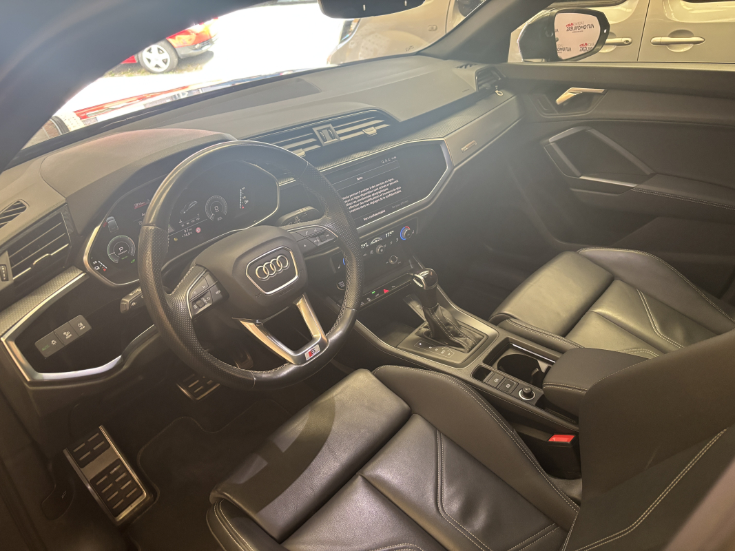 Audi Audi Q3 — 9