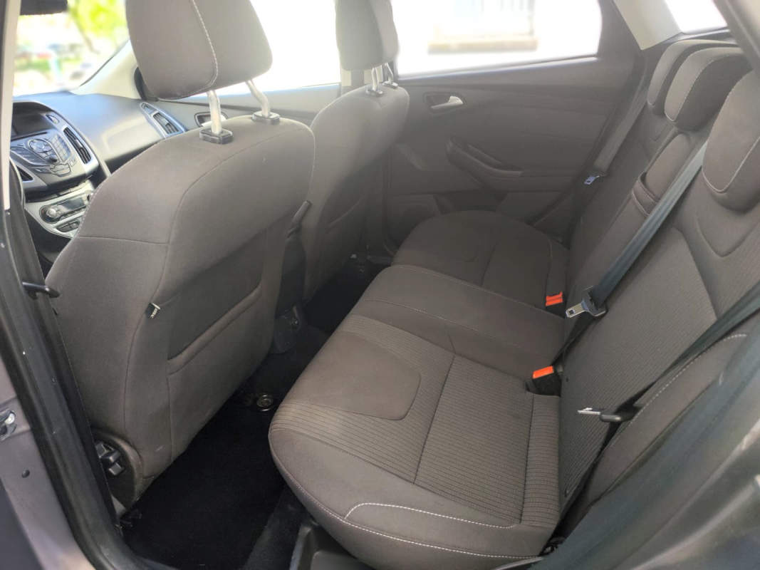 Ford Focus — 13