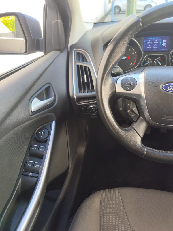 Ford Focus — 17
