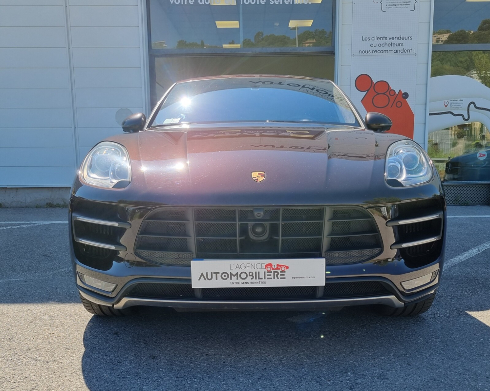 Porsche Macan — 36