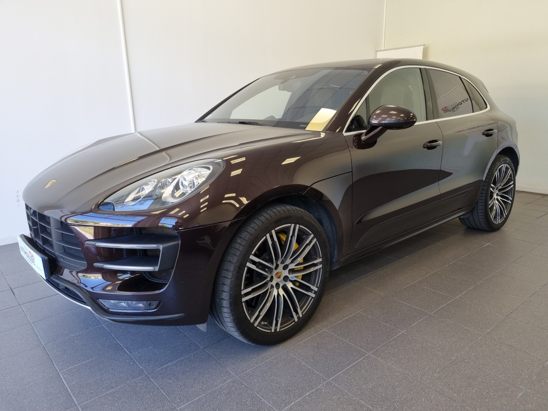 Porsche Macan — 2