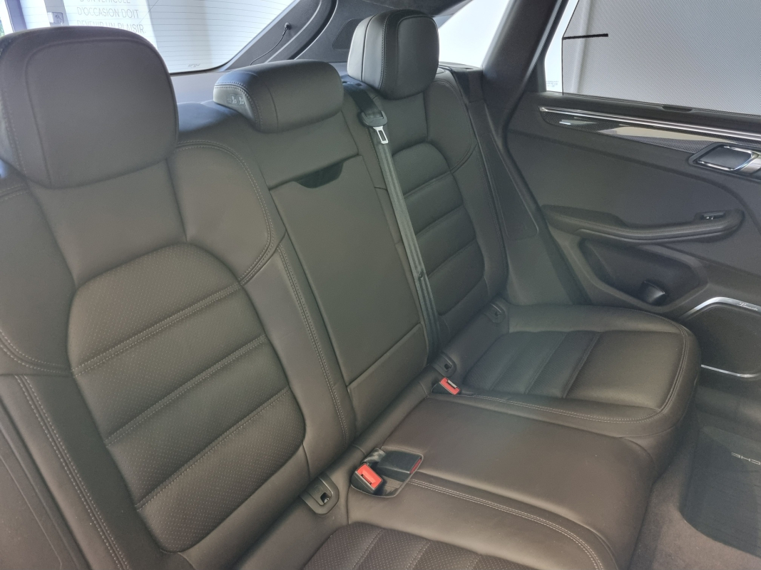 Porsche Macan — 15