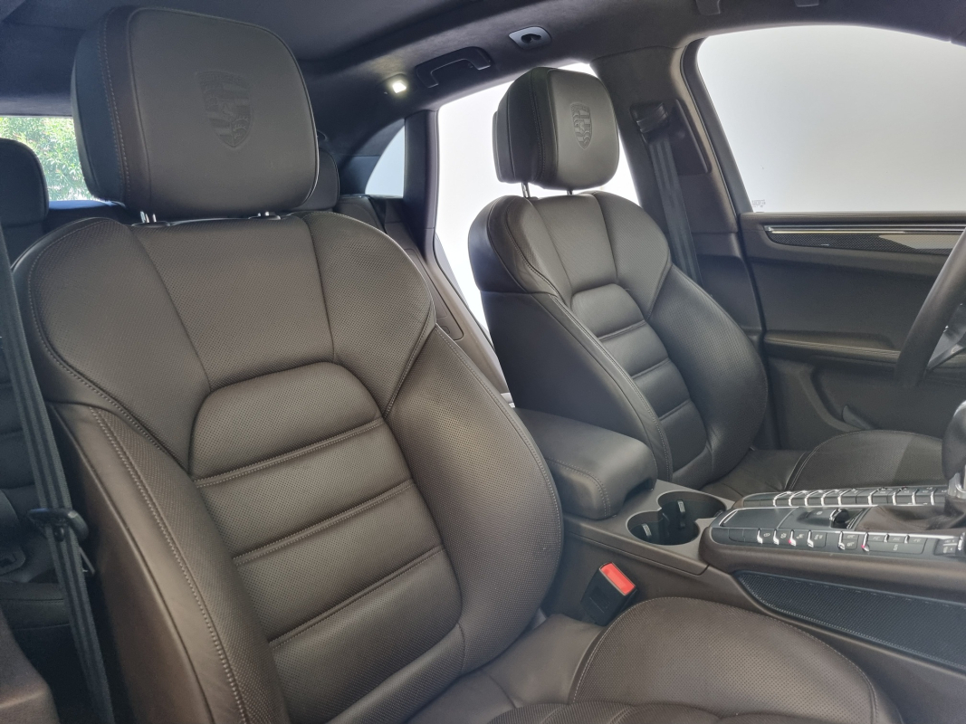 Porsche Macan — 17