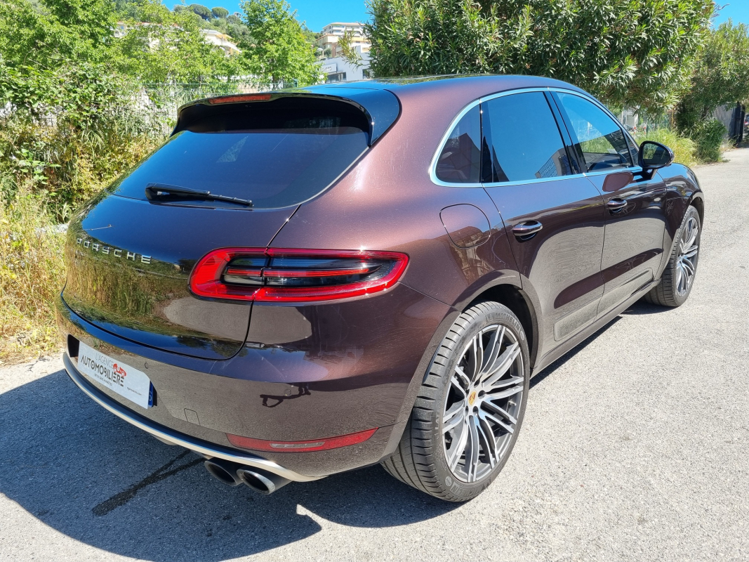 Porsche Macan — 38
