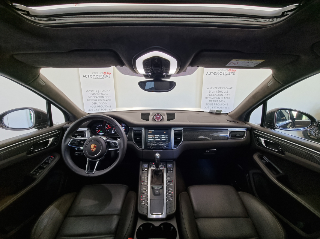 Porsche Macan — 21