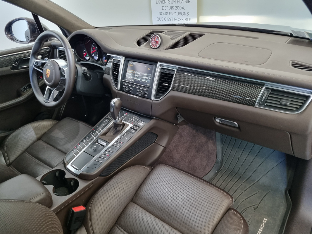 Porsche Macan — 19
