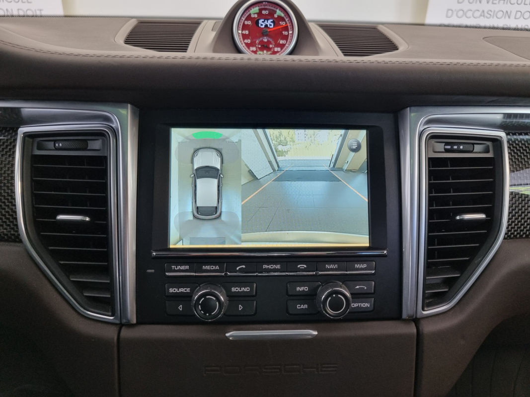 Porsche Macan — 31