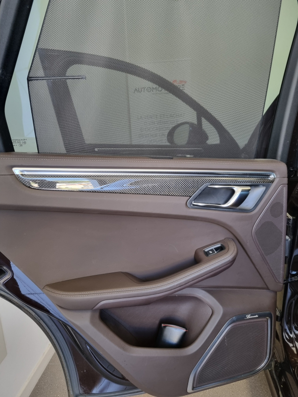 Porsche Macan — 35