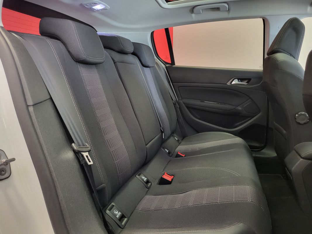Peugeot 308 — 16