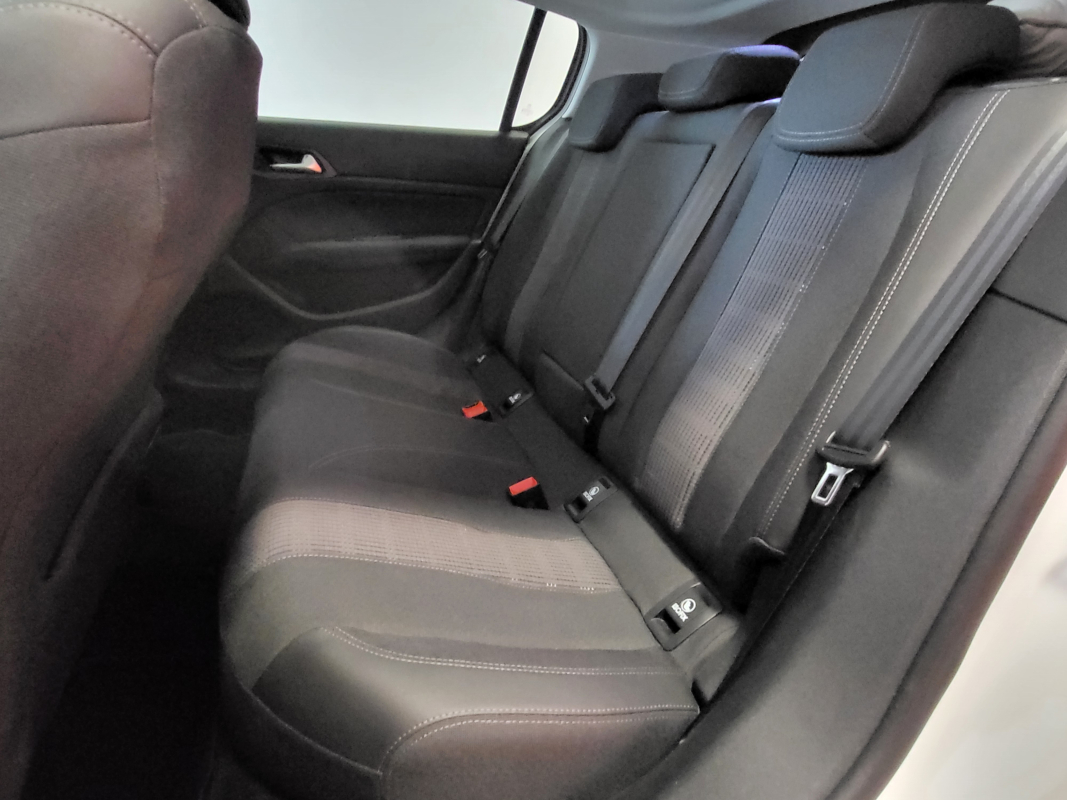 Peugeot 308 — 14