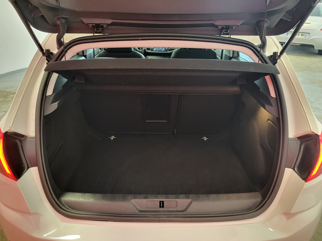 Peugeot 308 — 29