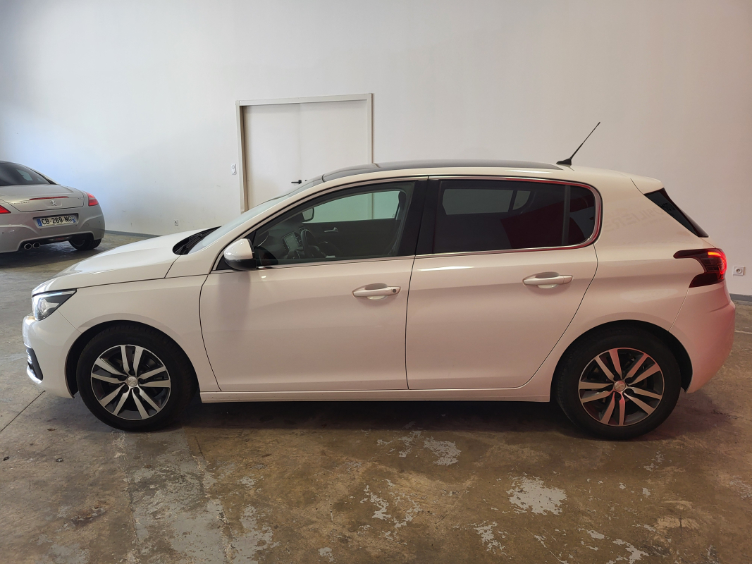 Peugeot 308 — 4