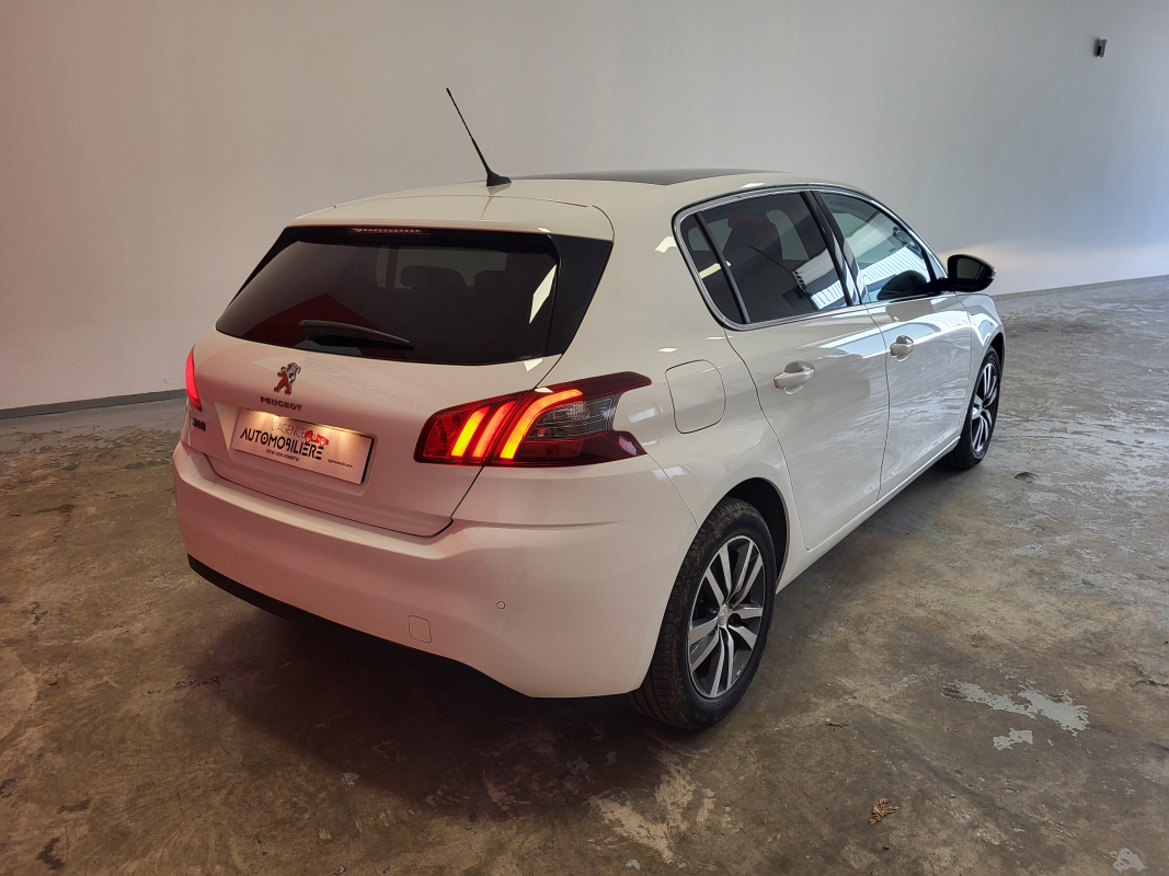 Peugeot 308 — 7