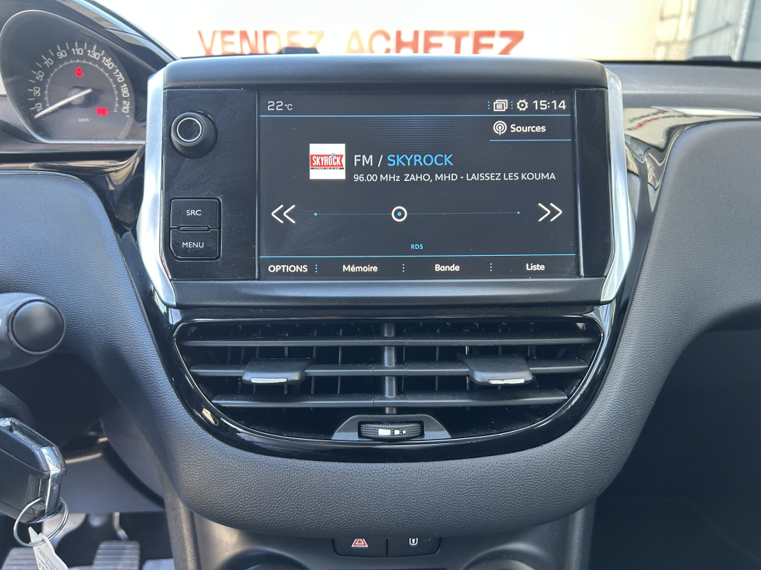Peugeot 208 — 15