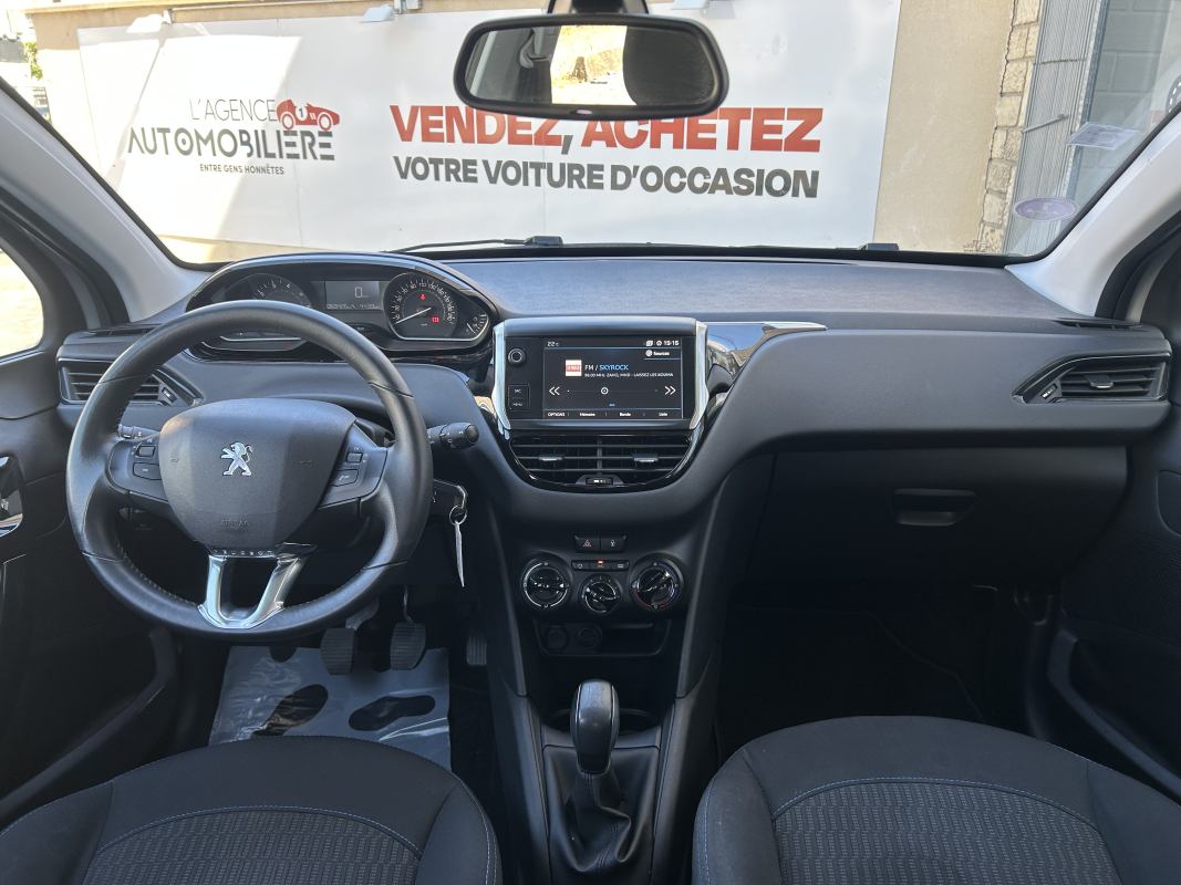 Peugeot 208 — 13