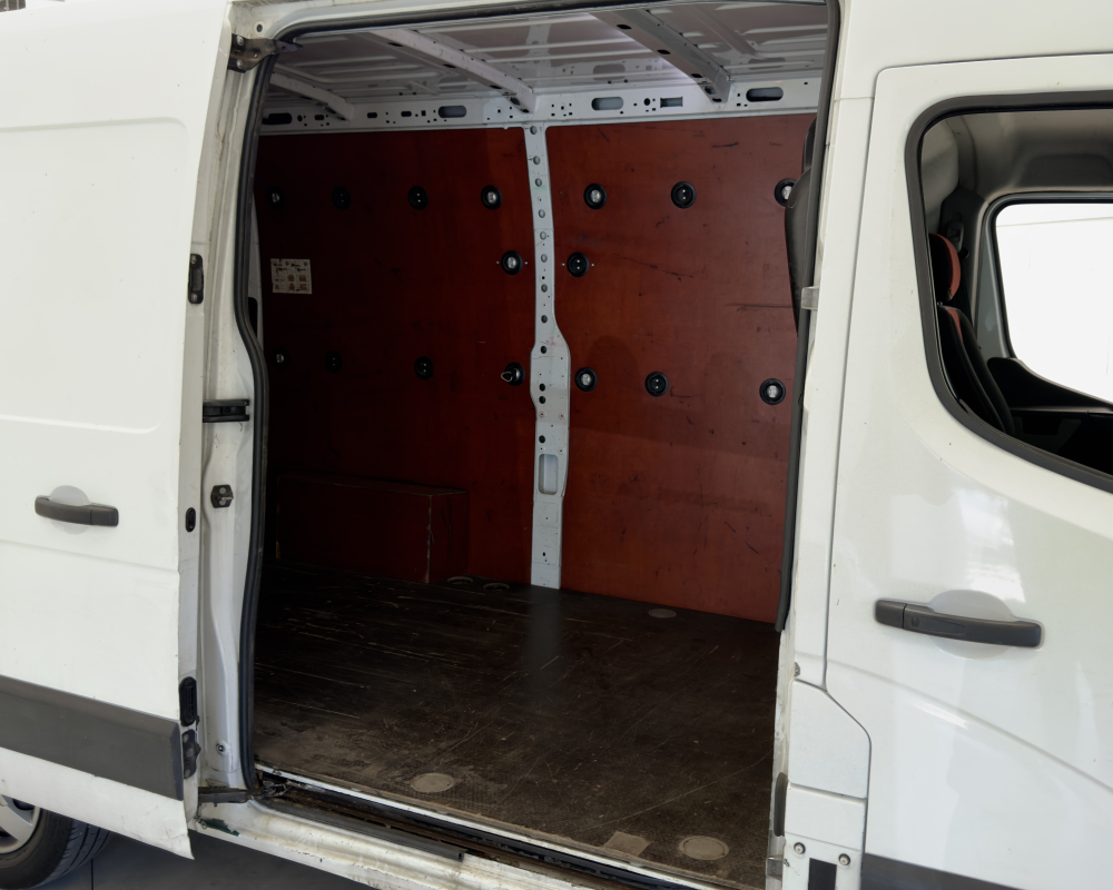Renault Master — 10