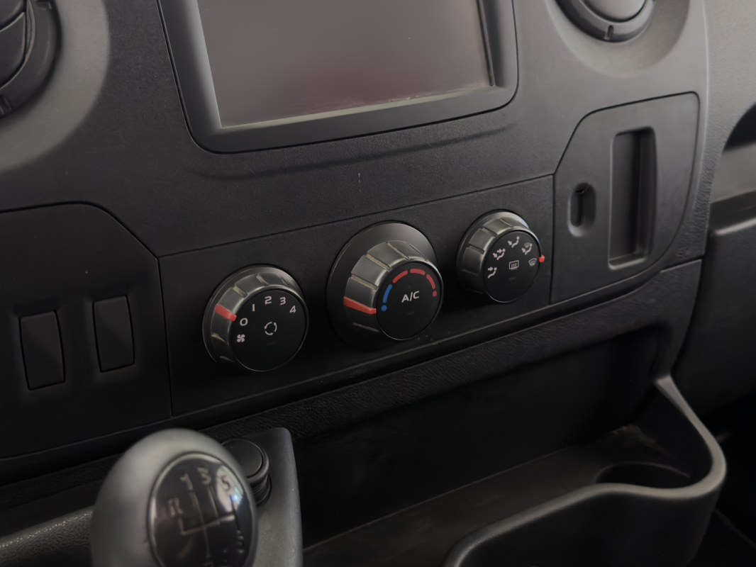 Renault Master — 22