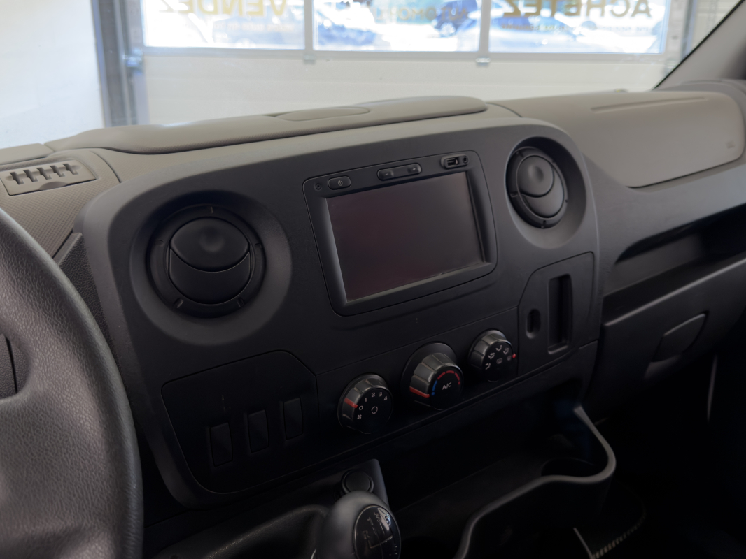 Renault Master — 21