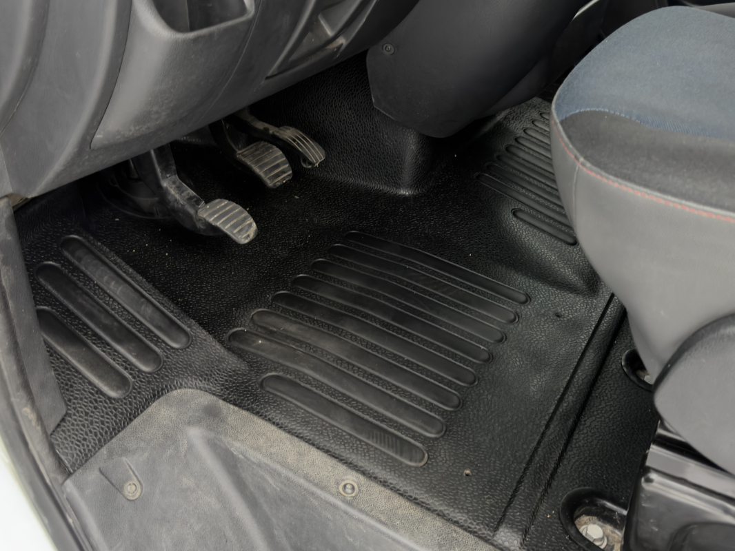 Renault Master — 25