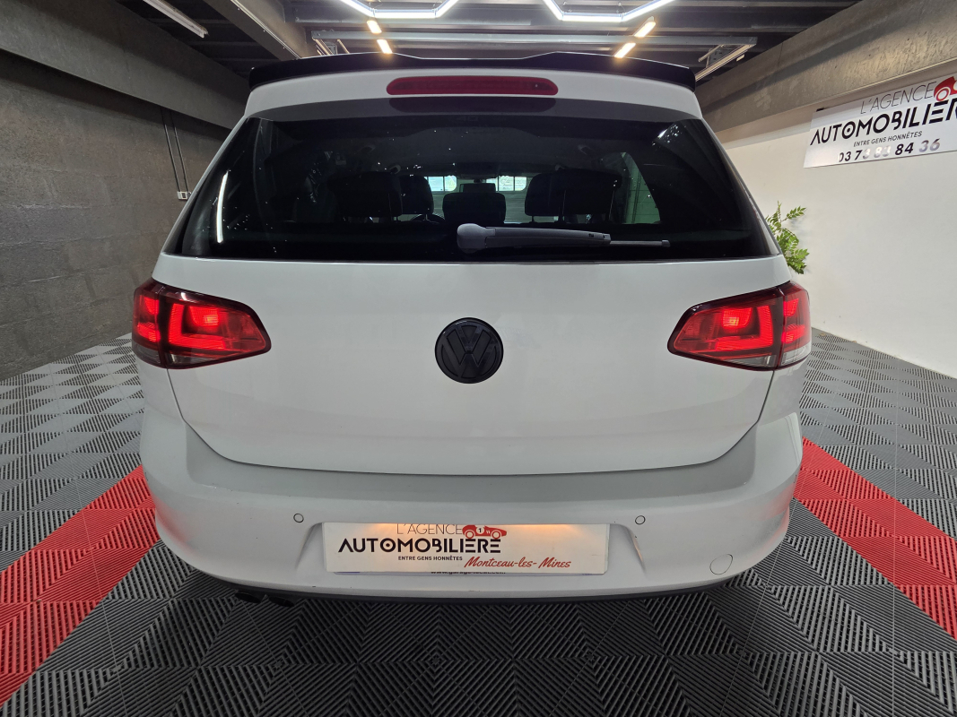 Volkswagen Golf — 6