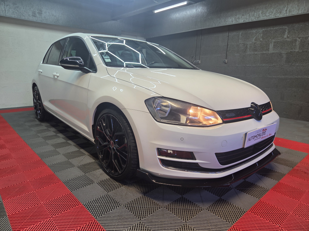 Volkswagen Golf — 3