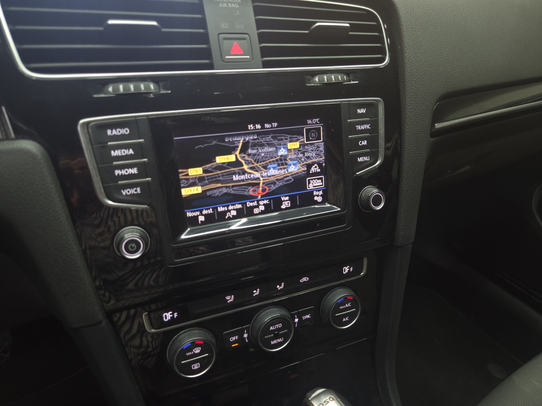 Volkswagen Golf — 16