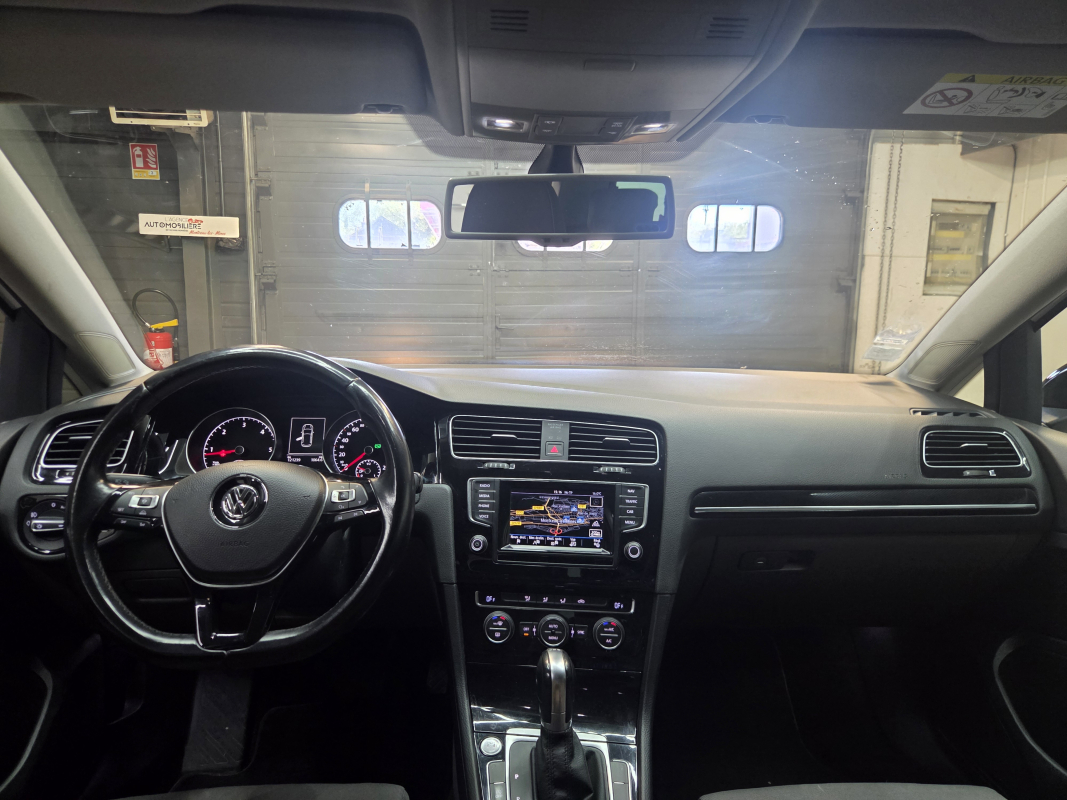 Volkswagen Golf — 14