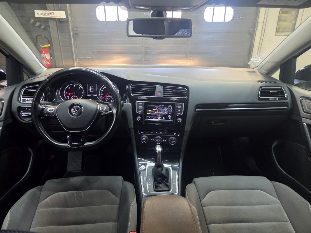 Volkswagen Golf — 15