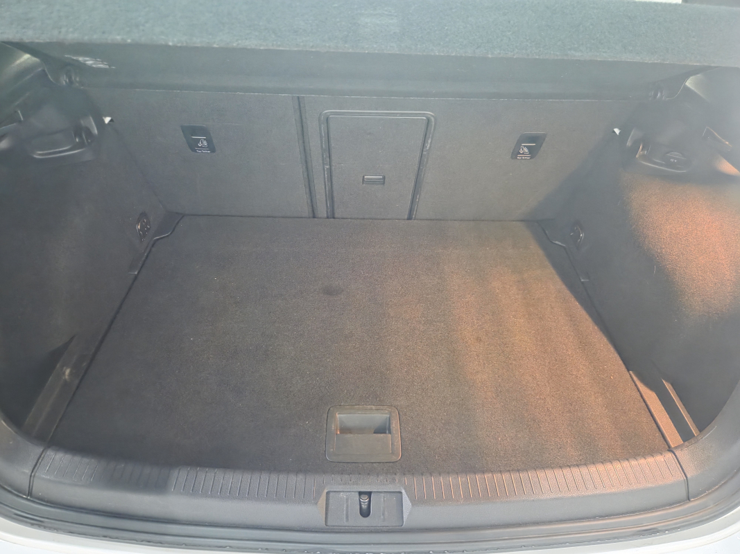 Volkswagen Golf — 19