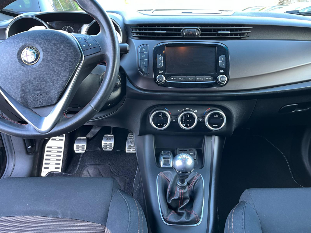 Alfa Romeo Giulietta — 7