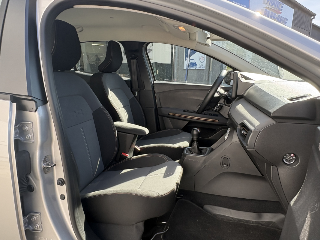 Dacia Sandero — 8