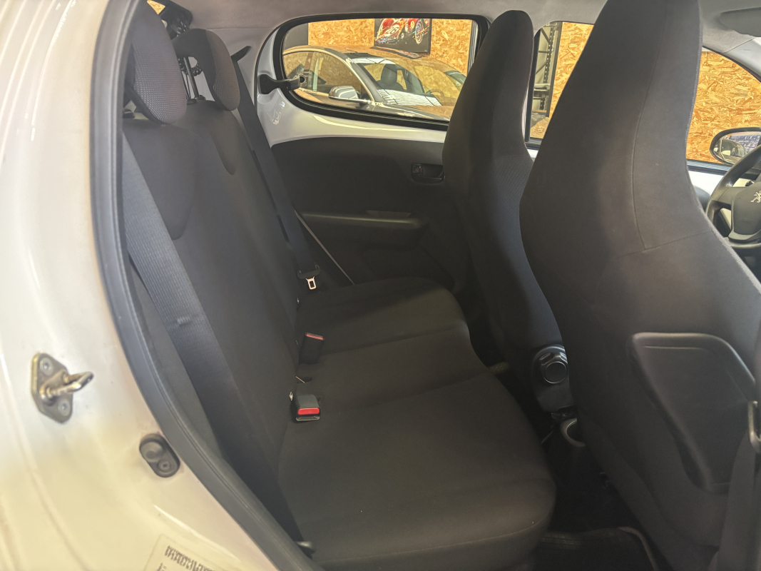 Peugeot 108 — 15