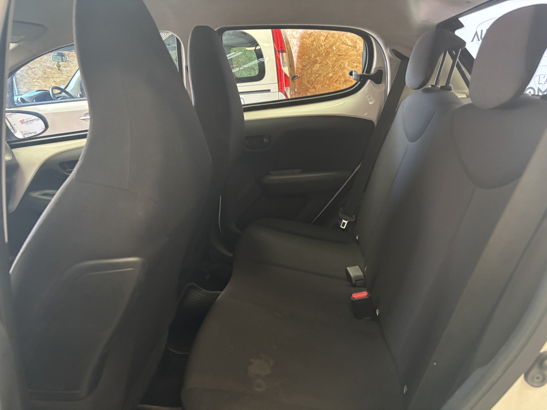 Peugeot 108 — 16