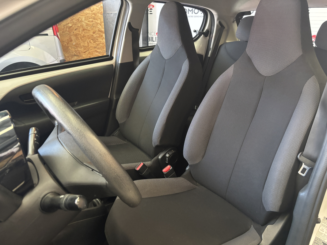 Peugeot 108 — 13