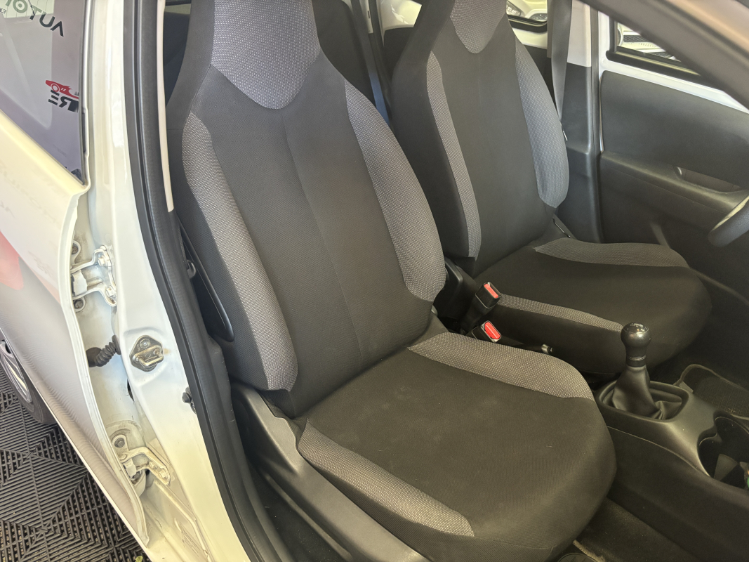 Peugeot 108 — 14