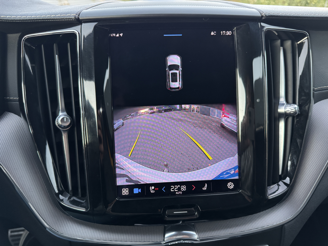 Volvo XC60 — 14