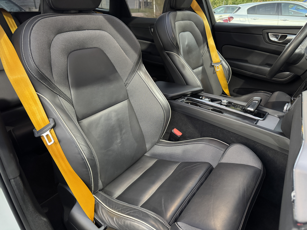 Volvo XC60 — 24