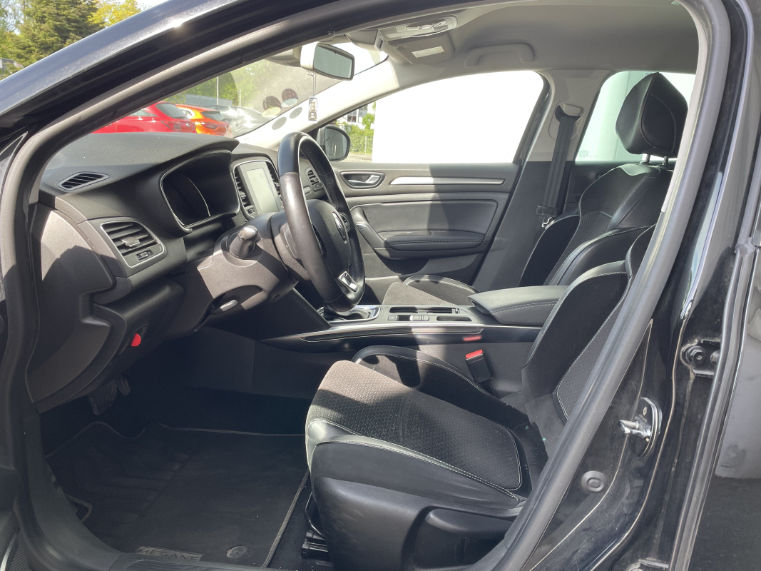 Renault MEGANE IV — 12