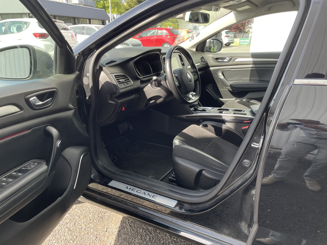 Renault MEGANE IV — 11