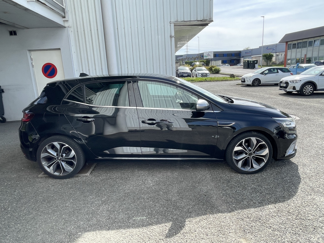Renault MEGANE IV — 4