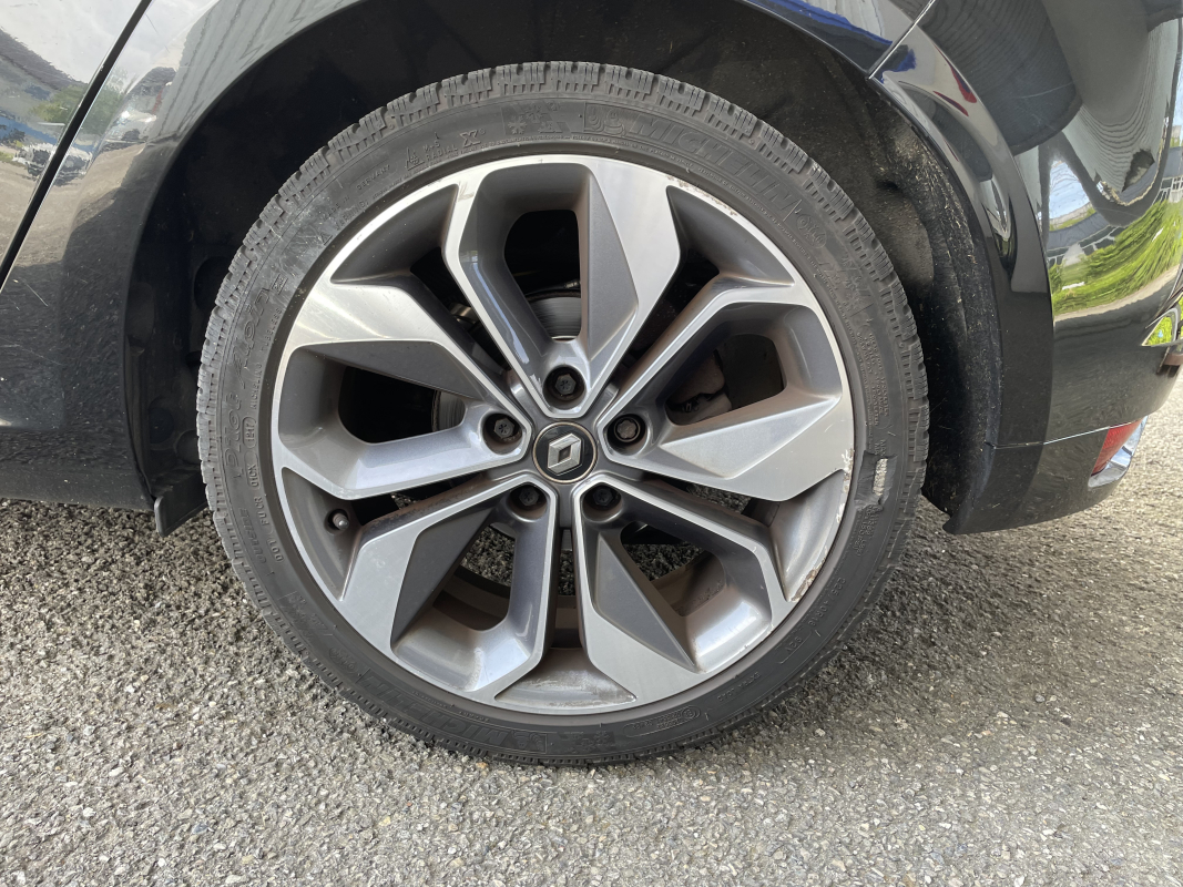 Renault MEGANE IV — 30