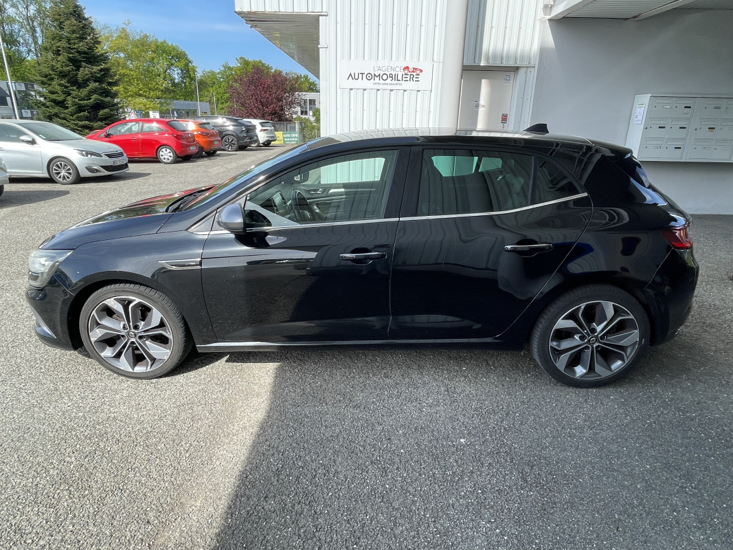 Renault MEGANE IV — 8