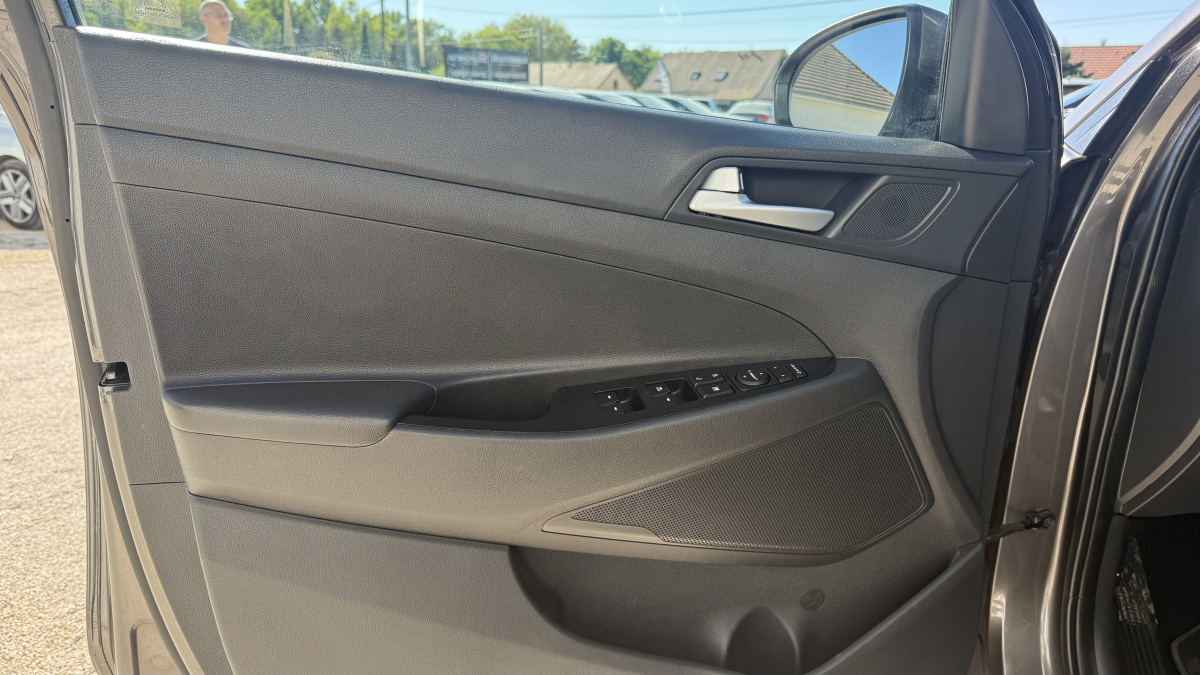 Hyundai Tucson — 14